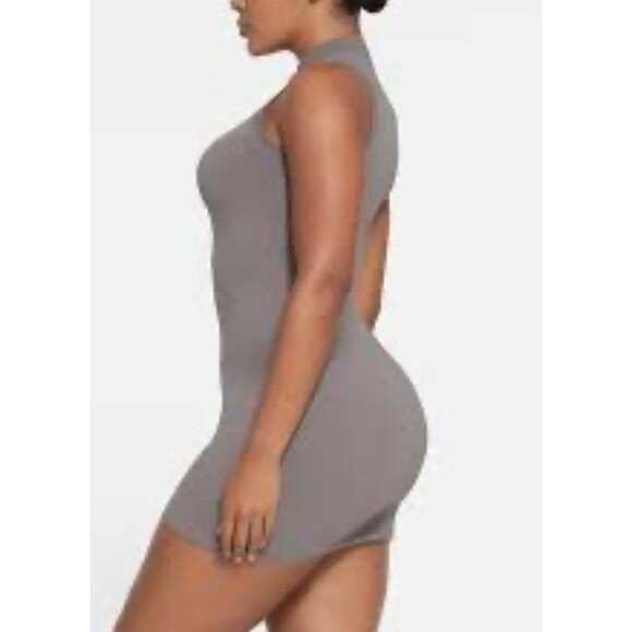 Skims new vintage ZIP UP SLEEVELESS MINI DRESS smoke NWT - Picture 4 of 6